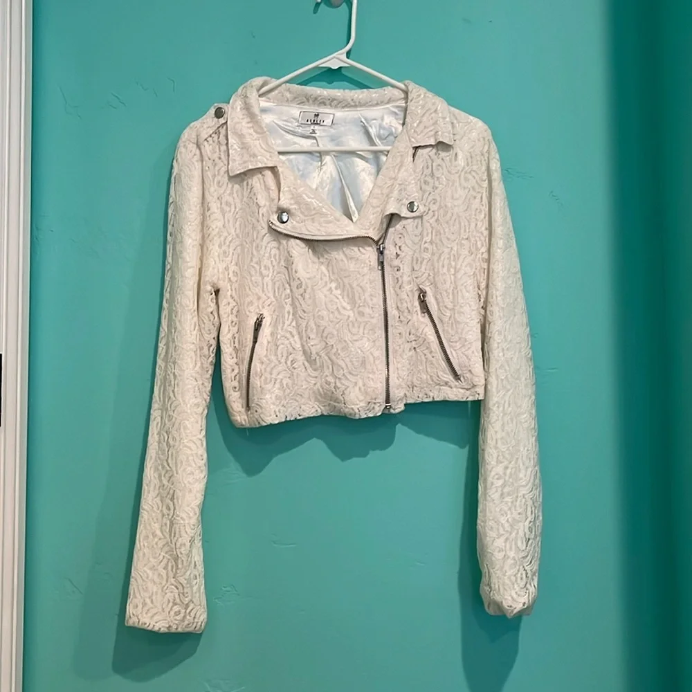 Ashley by 26 International White Overlay Jacket Size L